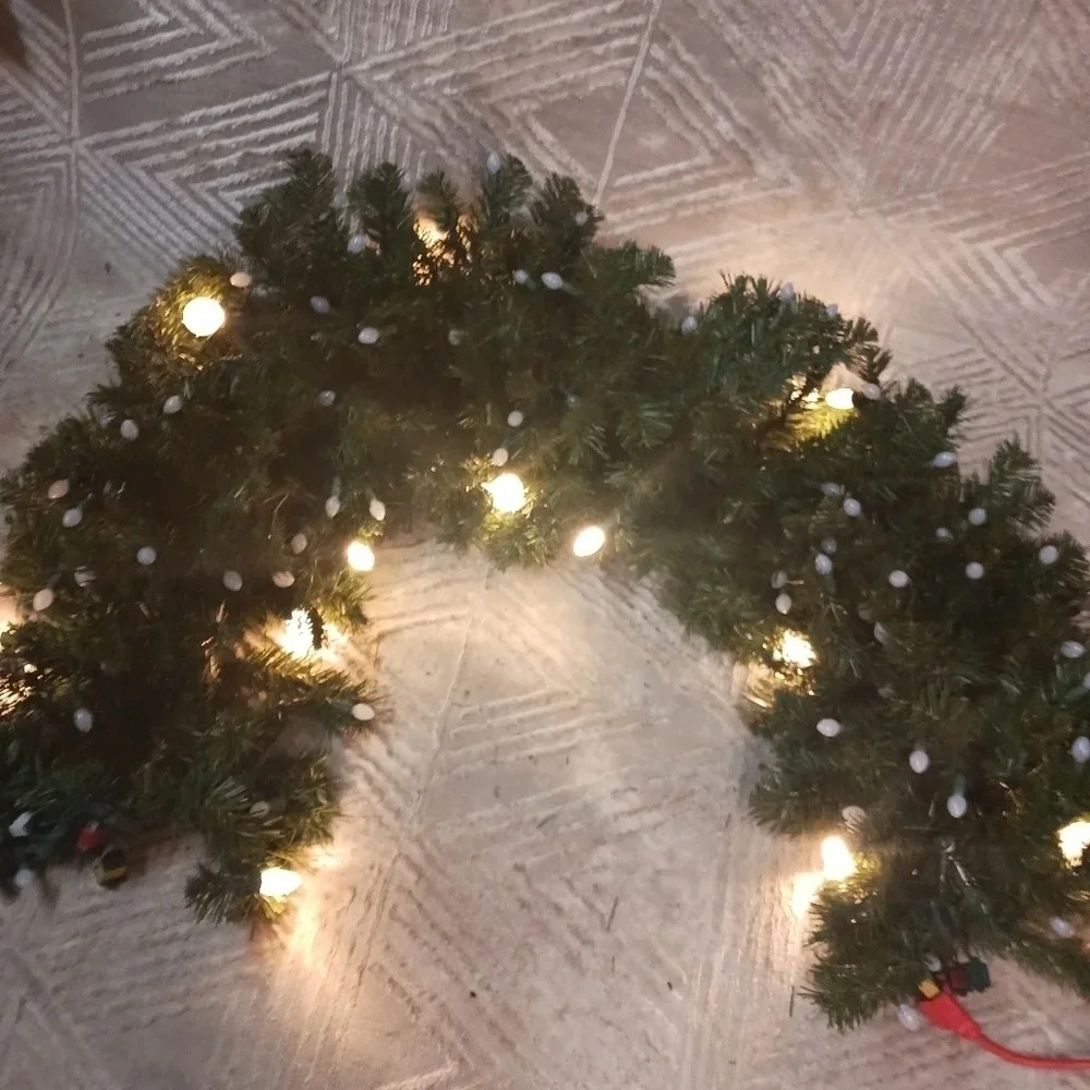 NWT MACY'S PRE-LIT OLYMPIA Christmas Evergreen GARLAND 264 LED LIGHTS